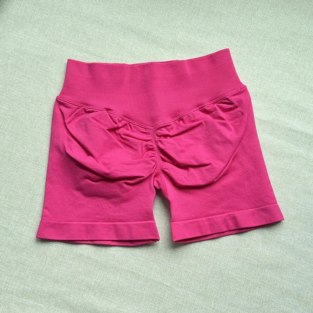 Butt-Lifting Seamless Gym Shorts – Flexible & Sculpting