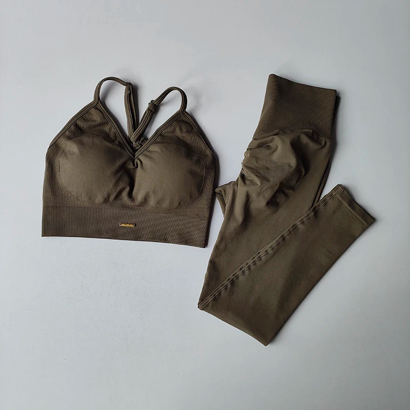 2-Piece Activewear Set – V-Neck Bra & Leggings