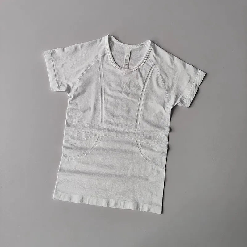 Short-Sleeve Fitness Top – Breathable & Versatile Sportswear